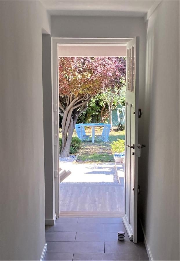 Appartement Rez De Villa Proche Port Et Plages De Sanary Exterior foto