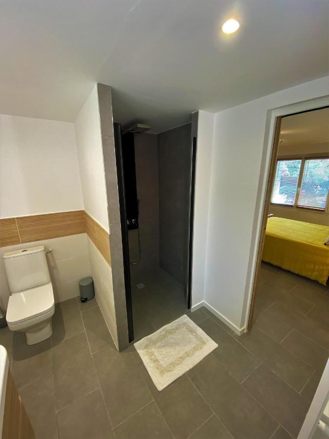 Appartement Rez De Villa Proche Port Et Plages De Sanary Exterior foto