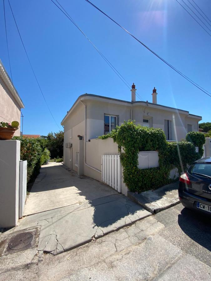 Appartement Rez De Villa Proche Port Et Plages De Sanary Exterior foto